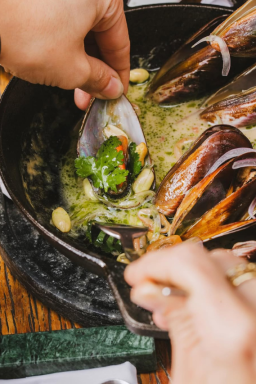 Cais, o sempre certeiro restaurante para comer peixes e frutos do mar