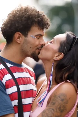 Carnaval vem aí: veja doenças que podem ser transmitidas pelo beijo