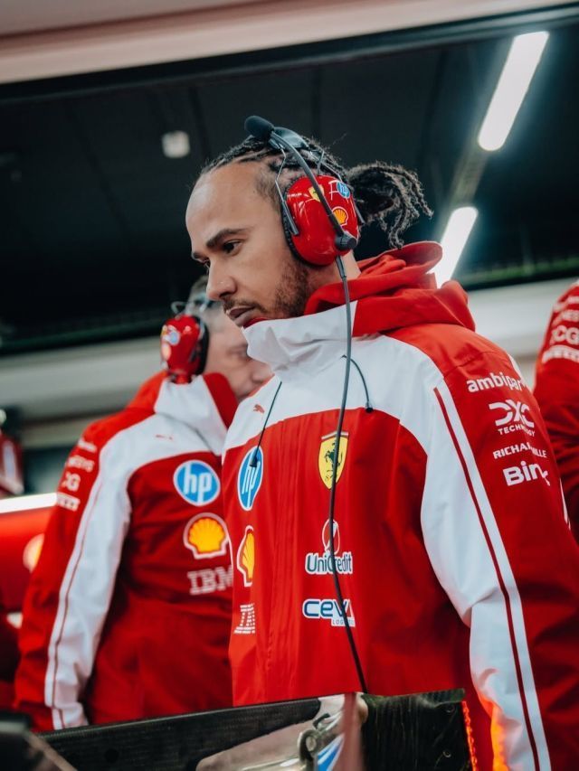 Hamilton critica trocas de engenheiros na Ferrari: ‘Prejudicial’