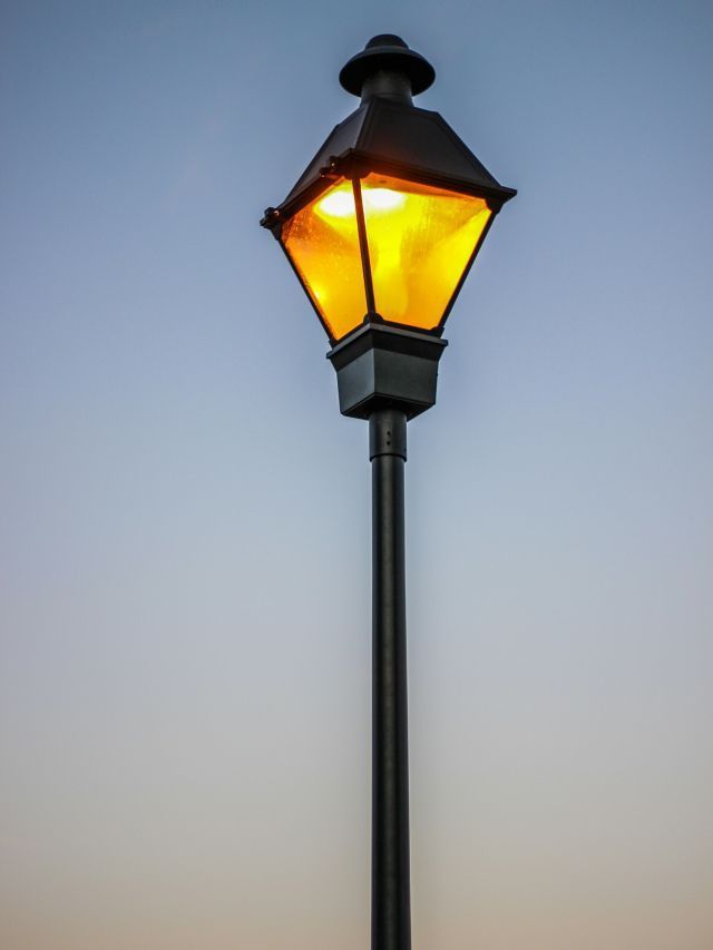 Postes do futuro vão fazer mais do que acender a luz; entenda