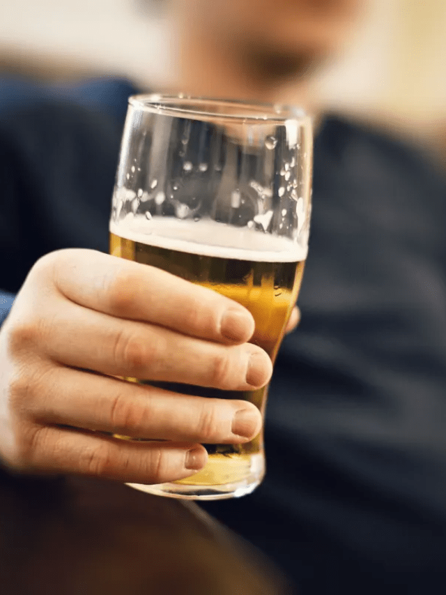 Estudo: uso de álcool e drogas por pais influencia consumo dos filhos