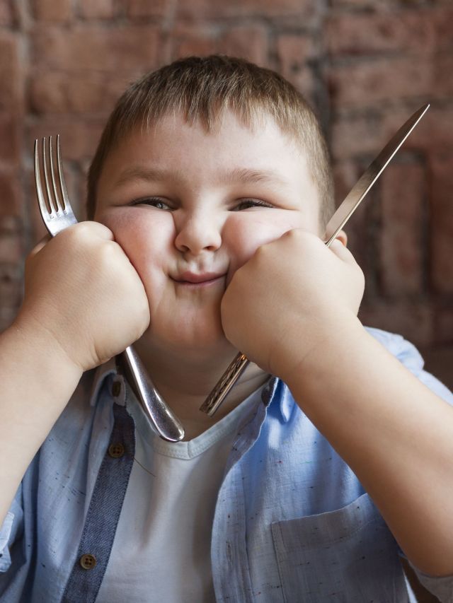 Obesidade infantil causa danos vasculares precoces, indica estudo