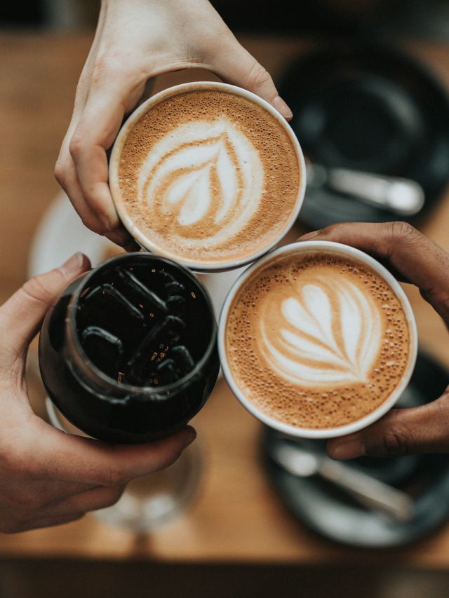 Pesquisa: café e chá com cafeína ajudam a proteger contra a demência