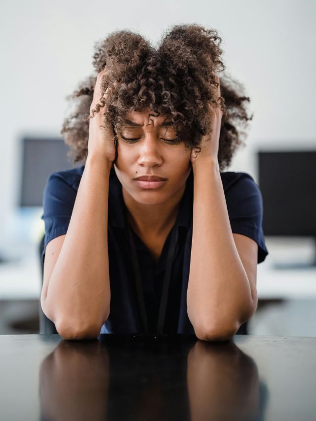 Demência em jovens é mascarada por sintomas como estresse e depressão