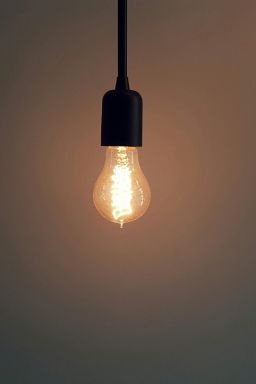 Contas de luz vão subir até o triplo do IPCA em 2026