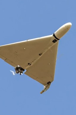 Conheça o drone kamikaze Shahed-136, usado pelo Irã na guerra