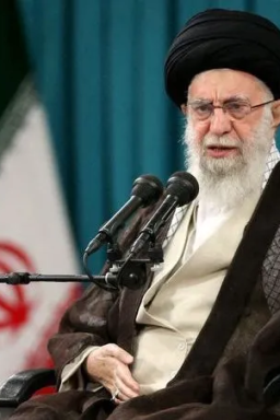 Regime do Irã não depende da figura de Khamenei, diz especialista