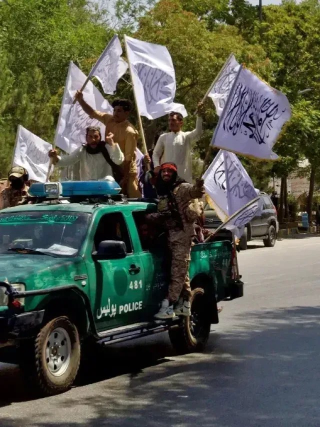 Conheça Talibã, que governa Afeganistão e vive conflito com Paquistão