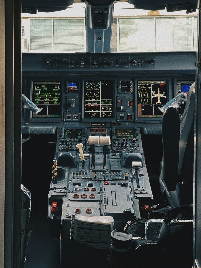 Como sinais de GPS geram confusão nas cabines de comando de aviões