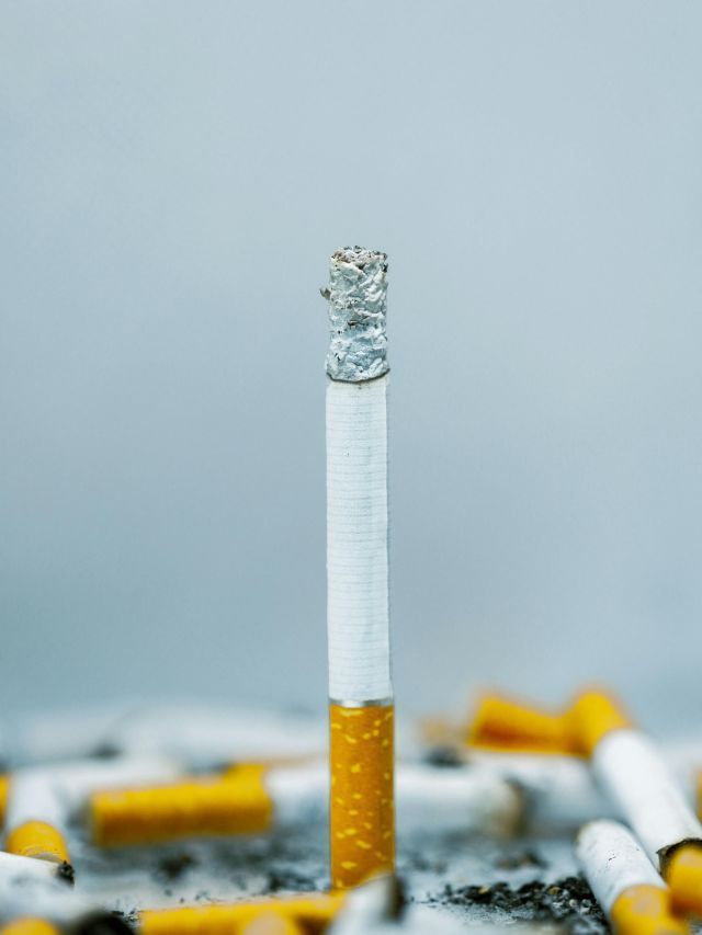 Estudo: parar de fumar desacelera perda cognitiva mesmo na meia-idade