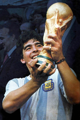 Antiga casa de Maradona é transformada em refeitório para pessoas carentes