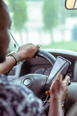 Como funciona o app falso usado em ataques no Oriente Médio