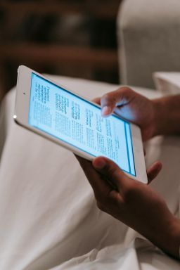 Livros gratuitos em aplicativo do MEC? Saiba como utilizar a plataforma