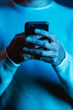 Nova rede social usa IA para organizar debates; conheça o PapoLegal