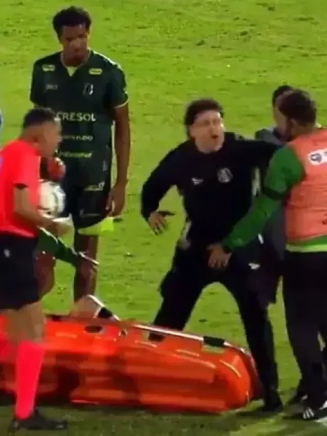 Maqueiro é expulso após chutar jogador em partida da Série C