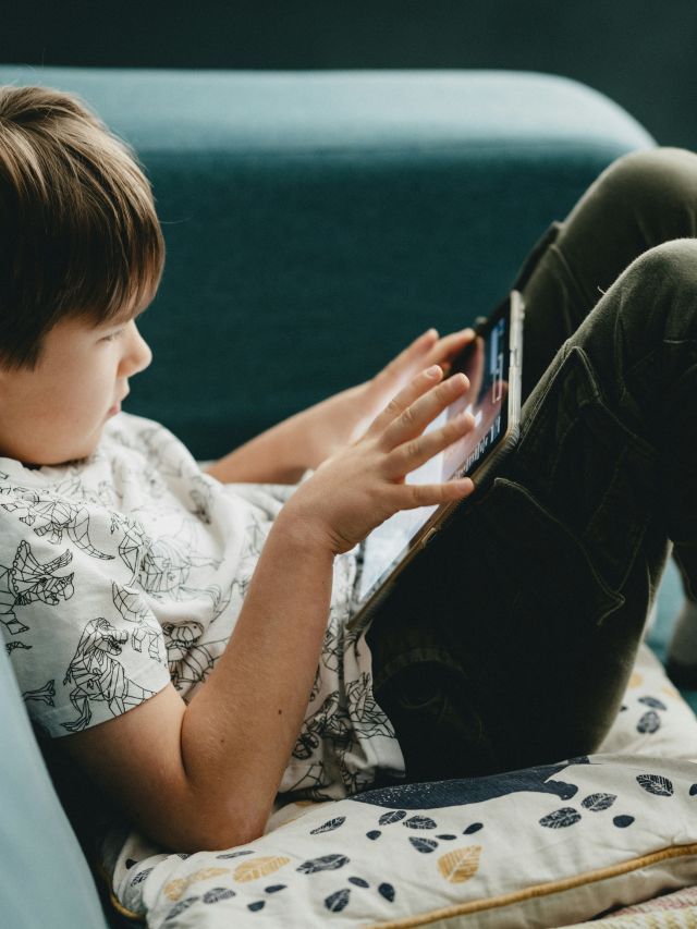 Governo aumenta classificação indicativa do YouTube para 16 anos; entenda