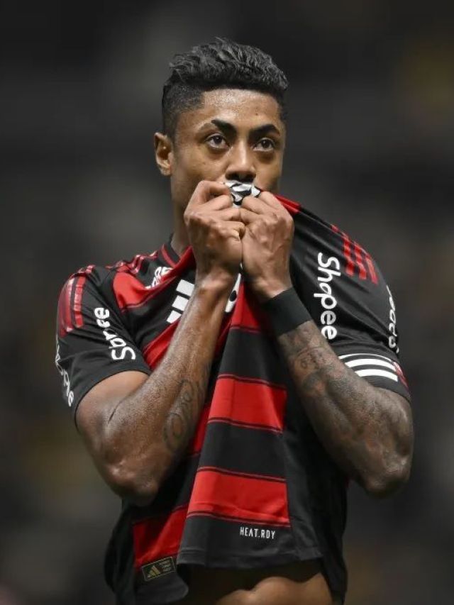 Após renovar contrato, Bruno Henrique ganhará busto no Flamengo