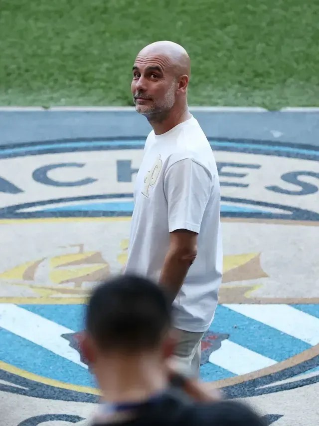 Manchester City homenageará Guardiola com estátua e nome em setor do estádio