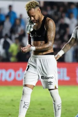 Neymar tem lesão muscular e CBF confirma ausência em amistosos; entenda