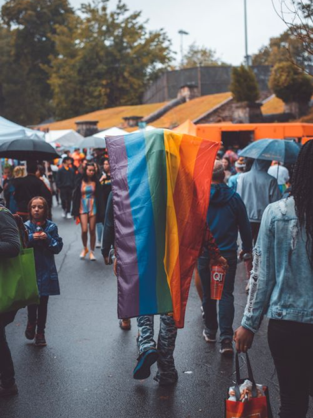 LGBTQIA+: para 86%, comunicação reduz ansiedade no relacionamento