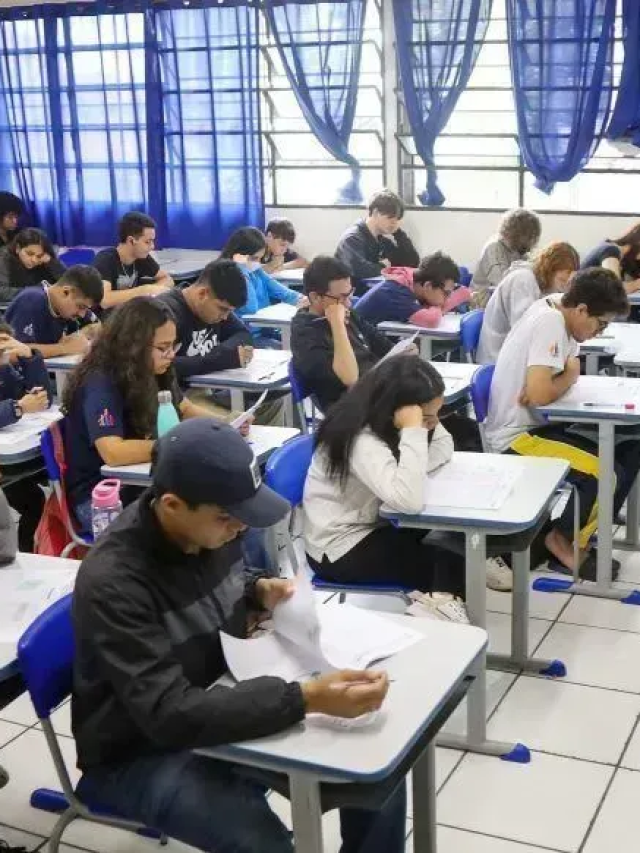 Levantamento mostra queda de 6% na média de notas da redação do Enem