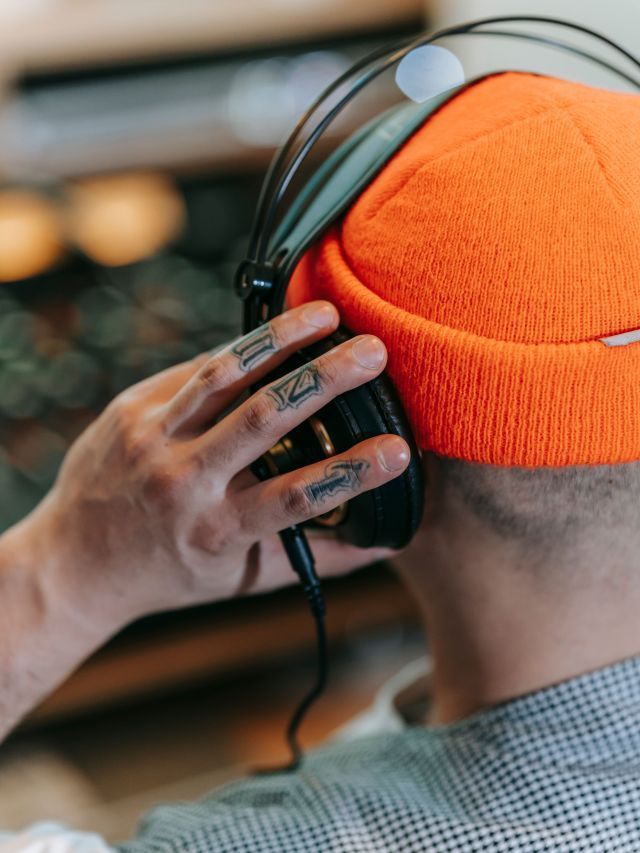 Fones com cancelamento de ruído: o que avaliar antes da compra?
