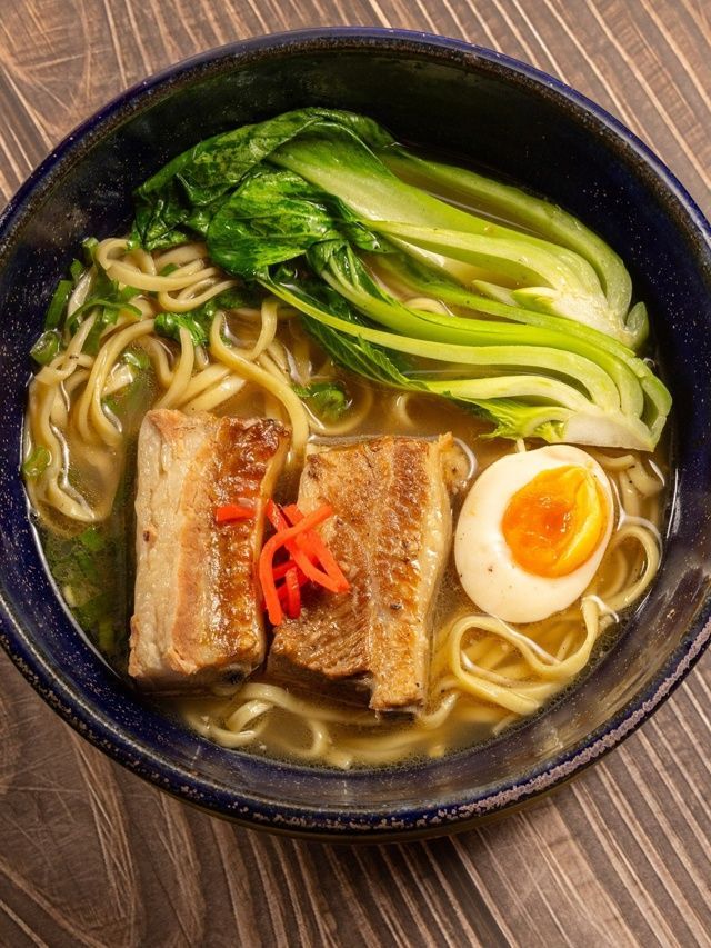 Tonkayah serve comida japonesa quente com excelente custo-benefício
