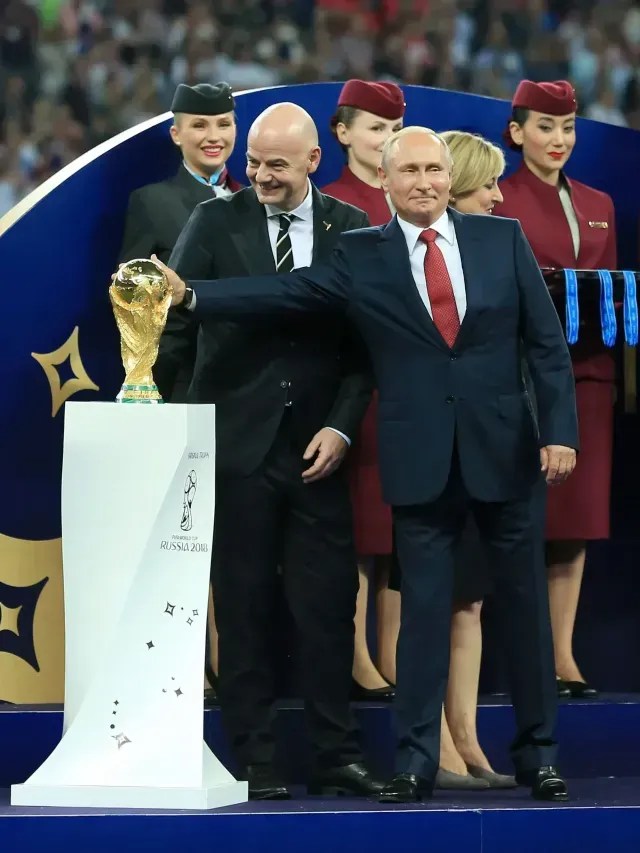 Fifa analisará volta da Rússia ao futebol de seleções