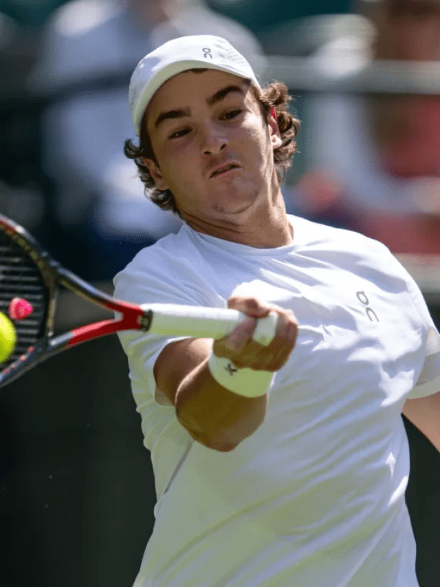 João Fonseca repete campanha de 2025 e não vai além em Wimbledon