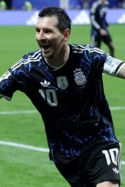 “Messi é o maior da história, não há mais dúvida”, decreta Scaloni