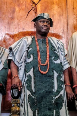 Quem é o rei de Oyó? Entenda a ligação do monarca nigeriano com Xangô