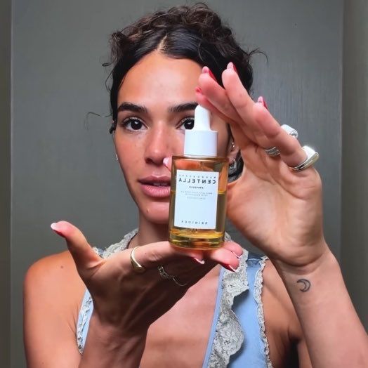 De Hailey Bieber a Bruna Marquezine: os produtos de K-beauty das famosas