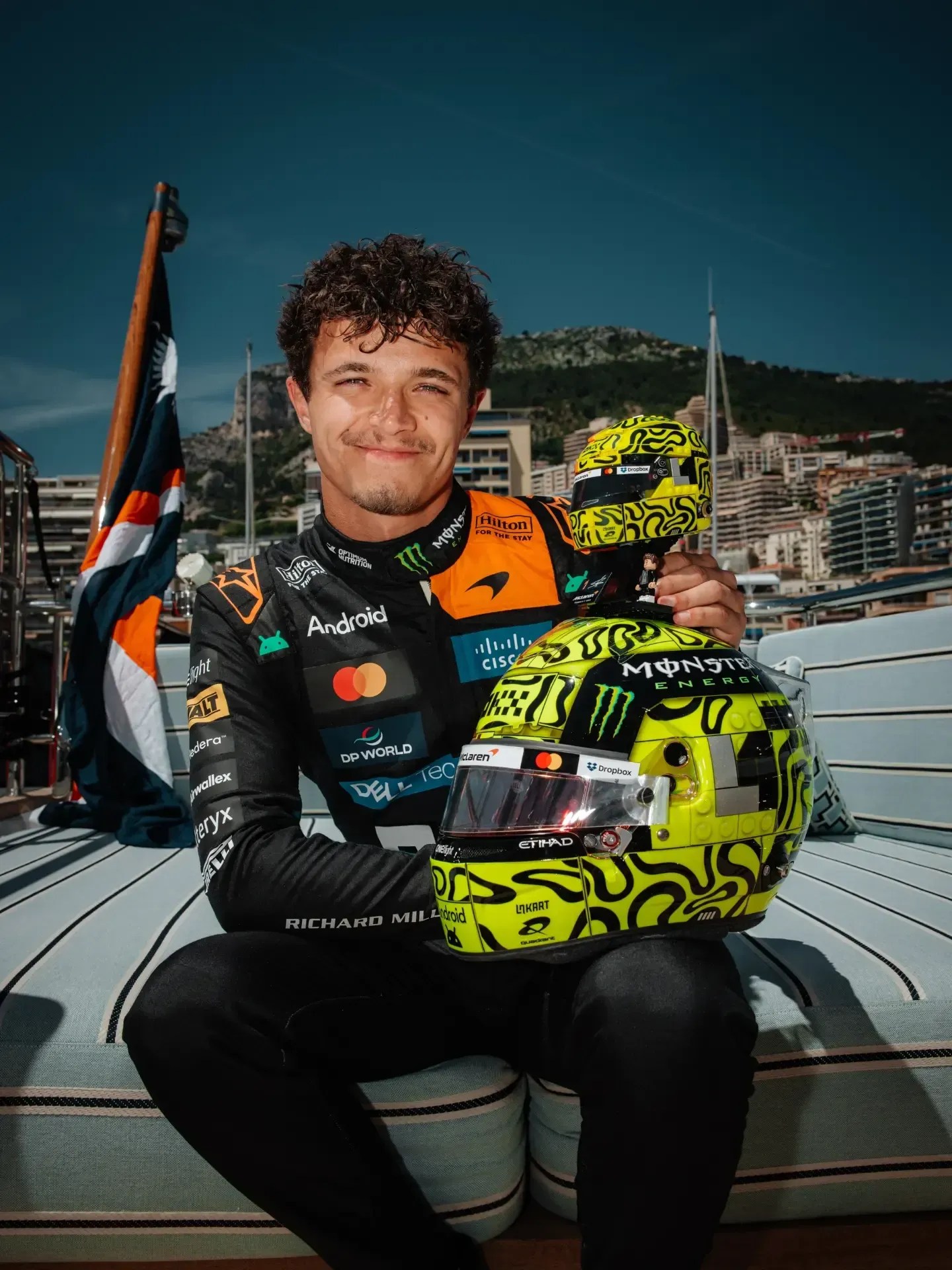 Lando Norris renova com a McLaren e fala em se aposentar na equipe