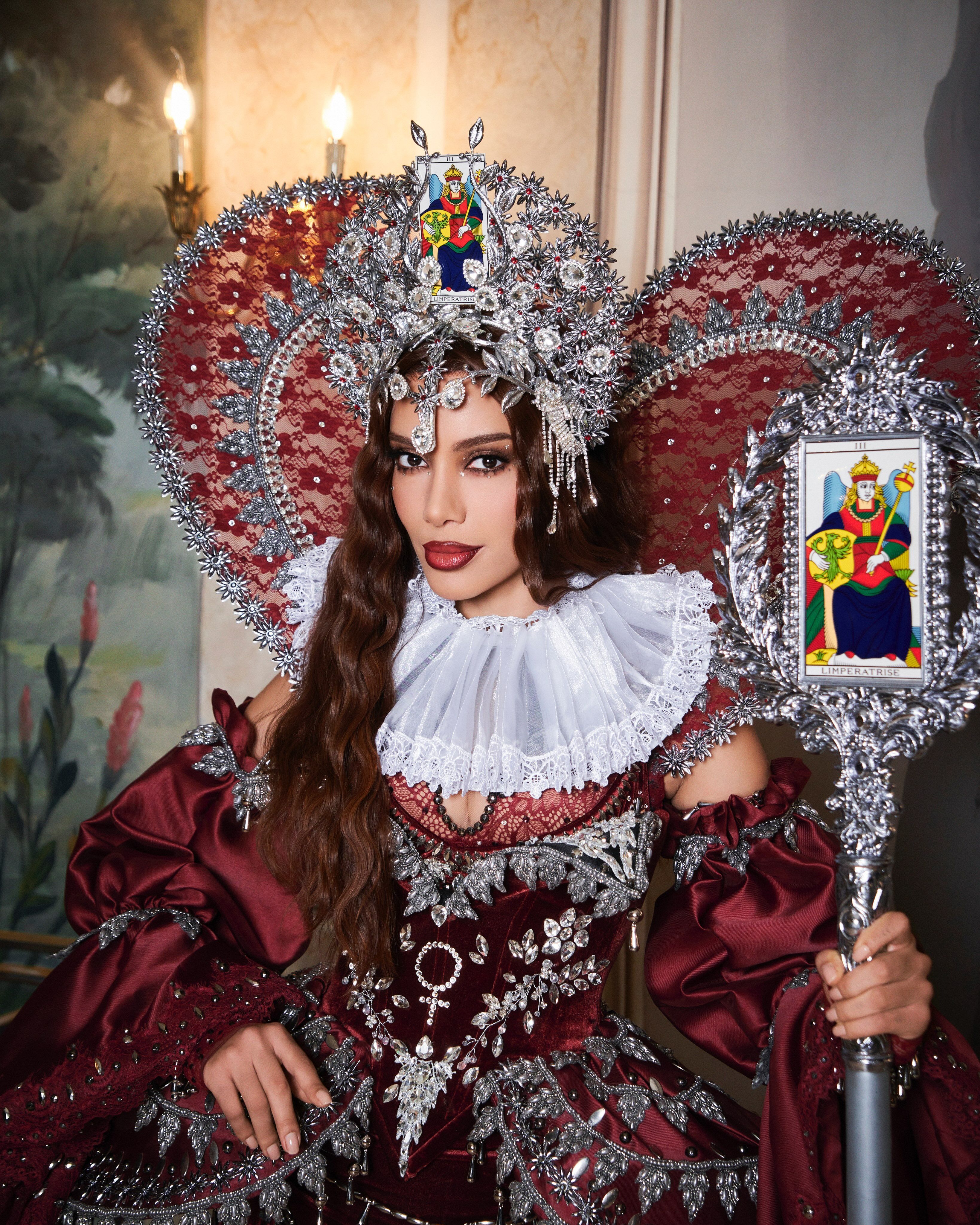 Anitta conta como enfrenta comentários de intolerância religiosa