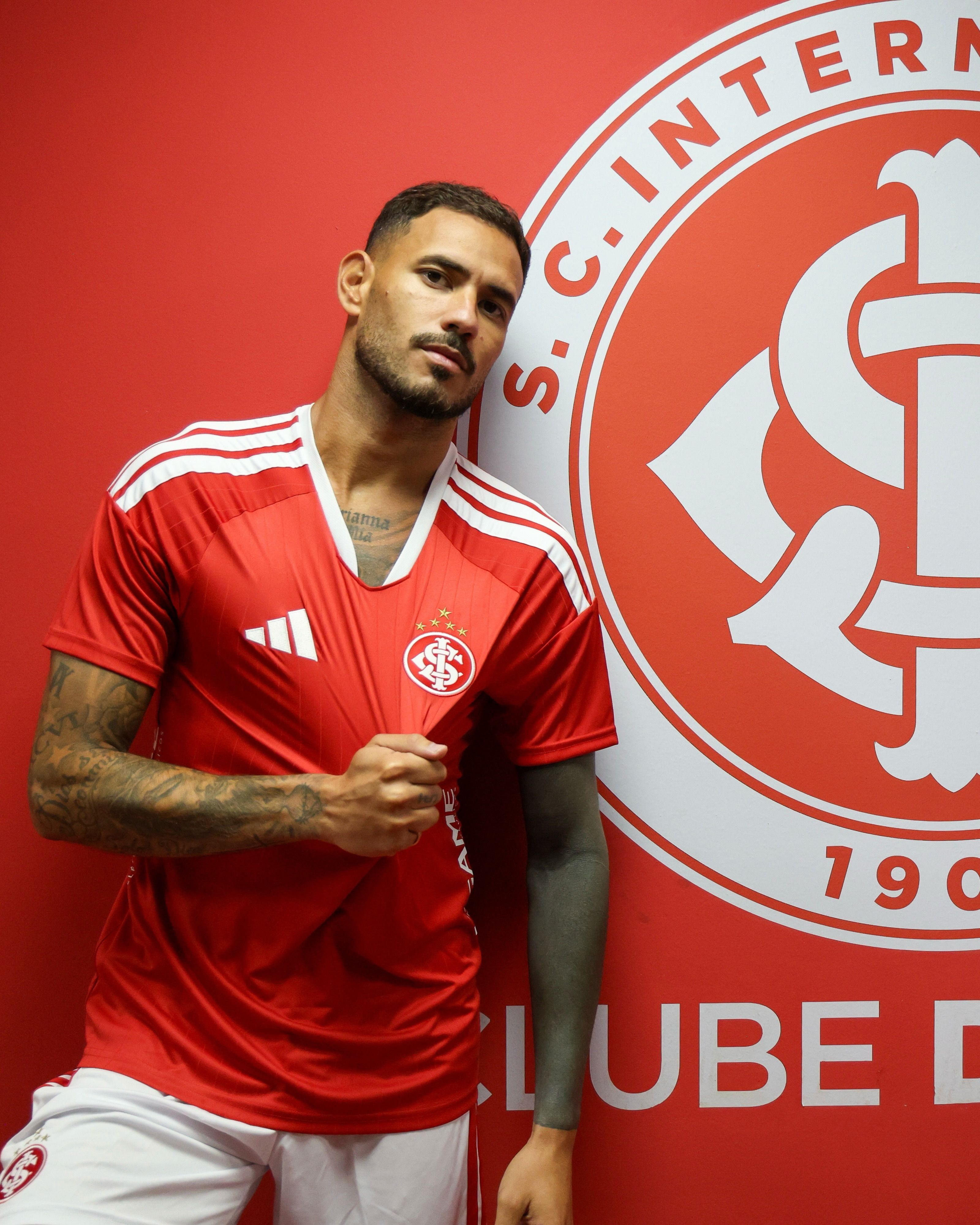 Internacional anuncia contratação do atacante Antonio Sanabria