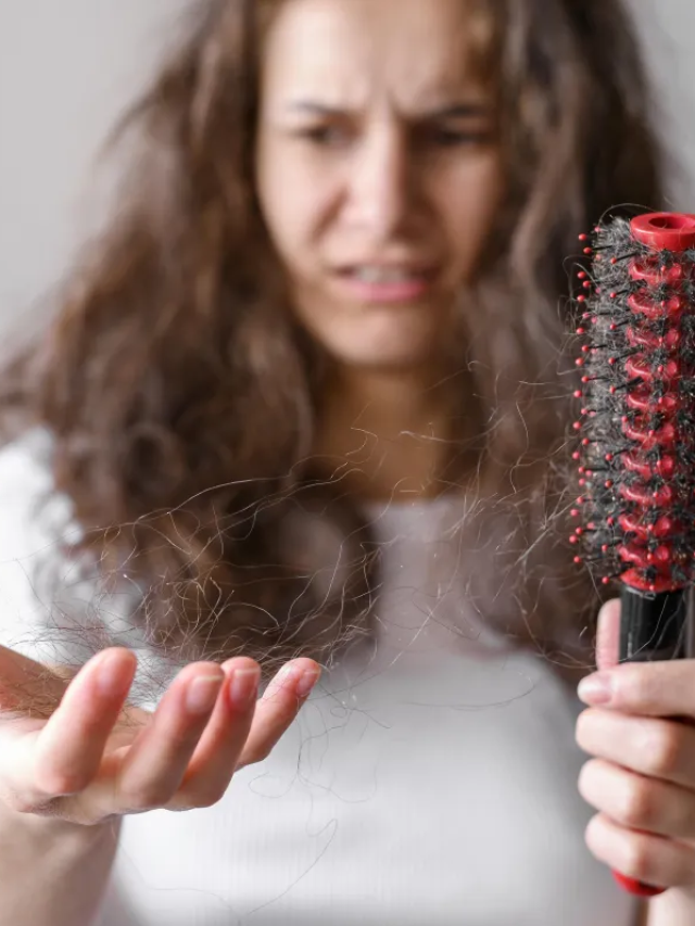 Queda de cabelo: confira hábitos diários que pressionam o couro cabeludo