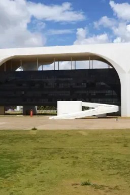 Quem são os candidatos a governador de Minas Gerais em 2026
