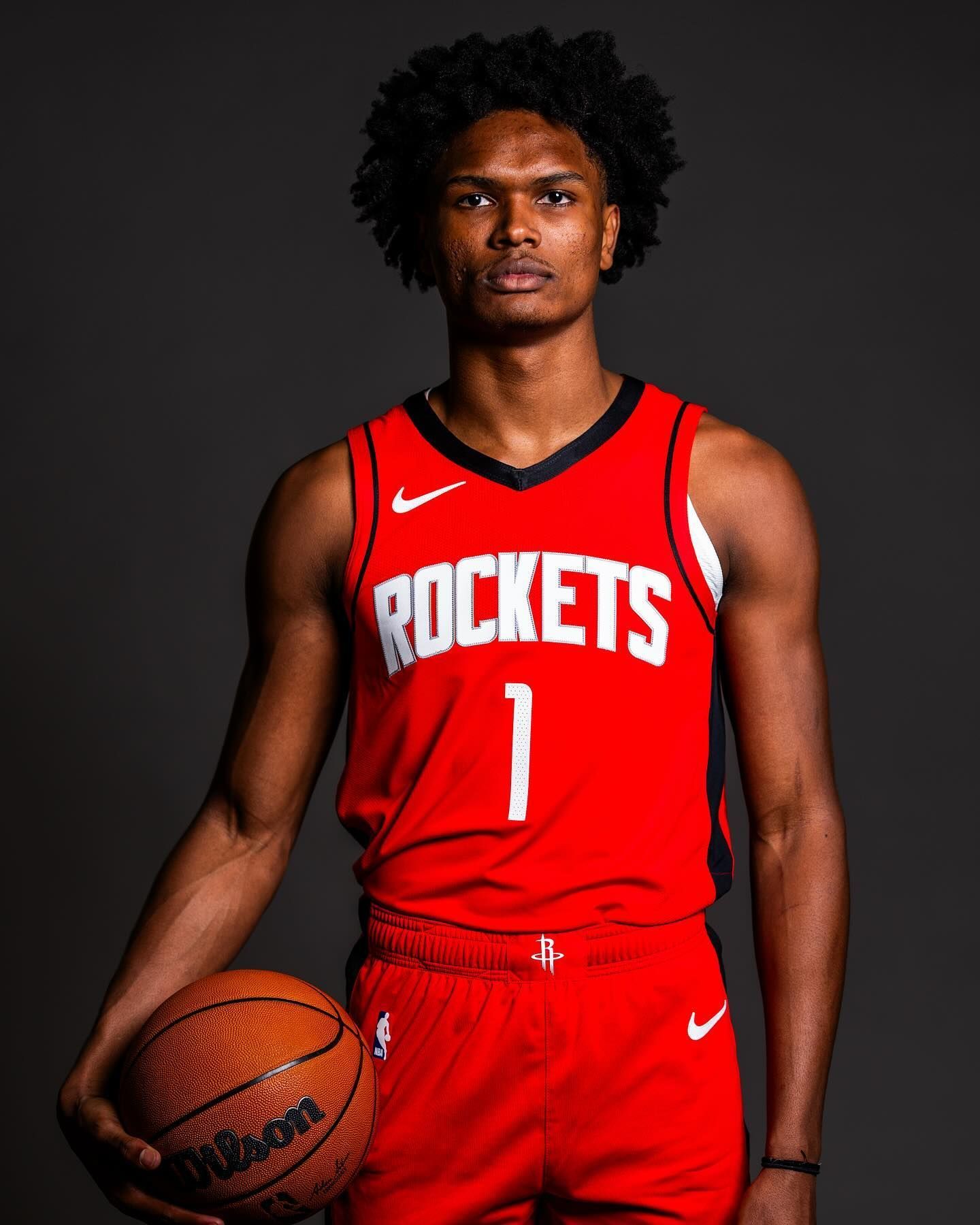 Jogador da NBA fecha contrato de R$ 1 bilhão com o Houston Rockets
