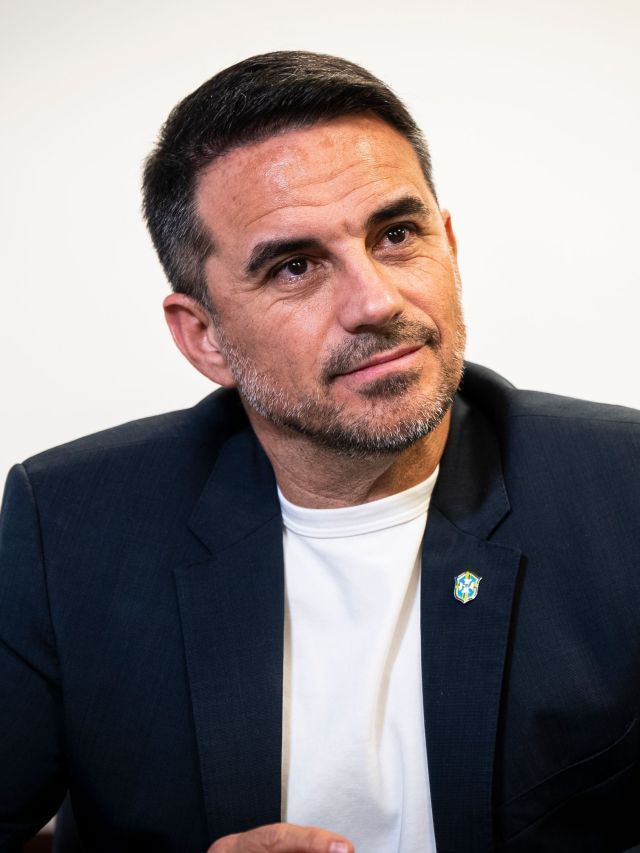 Diretor afirma que CBF pensa em reavaliar limite de estrangeiros