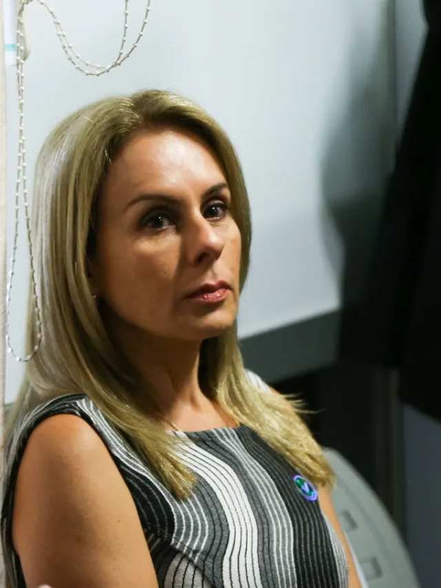 PF: Vorcaro negociou cotas de jatinho com esposa de Moraes