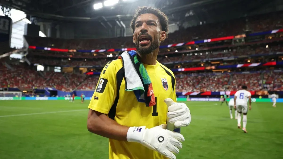 Com Vozinha, veja indicados a prêmio de melhor goleiro na Bola de Ouro