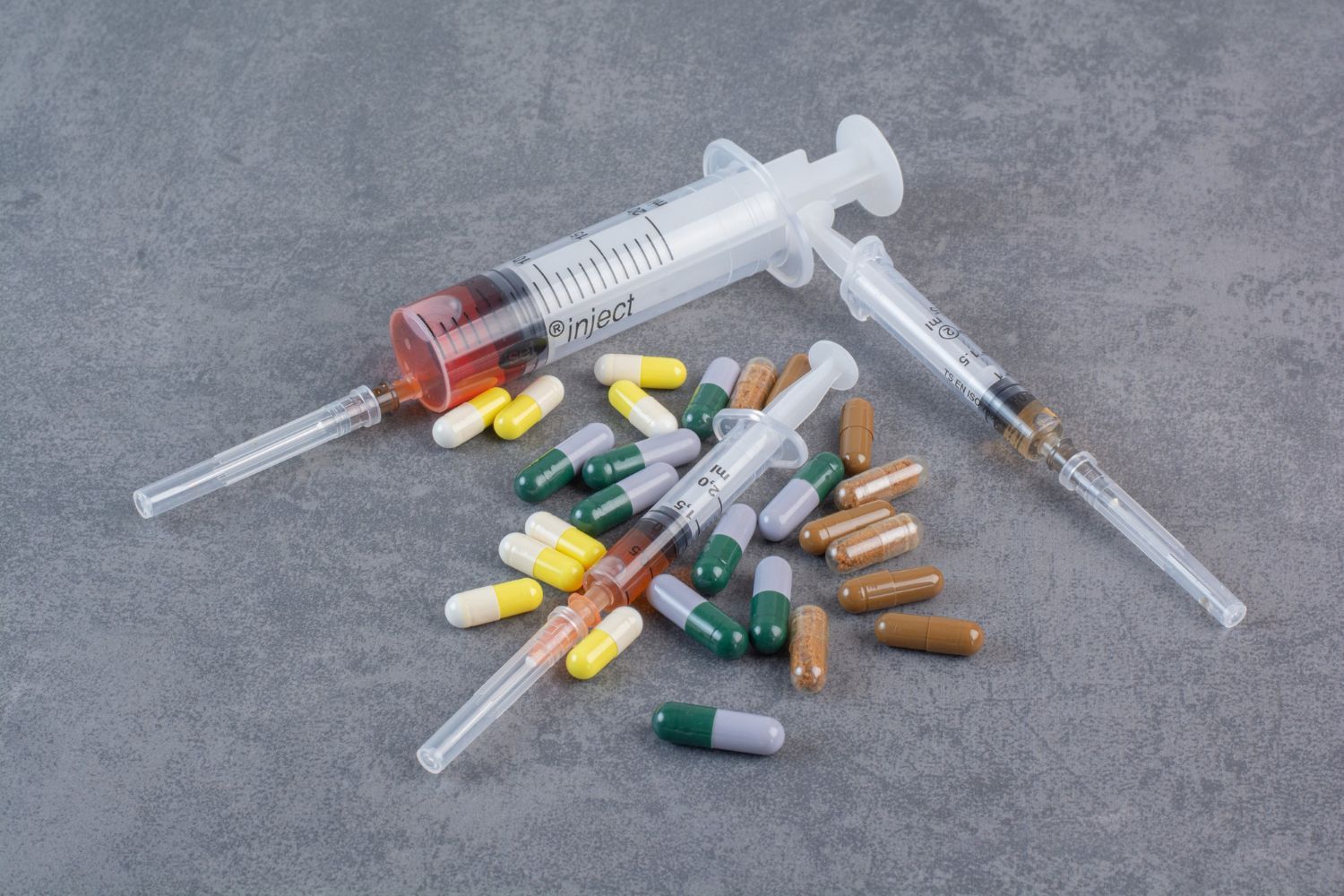 Pesquisa da FMUSP encontra fentanil em 32% dos usuários de drogas de São Paulo