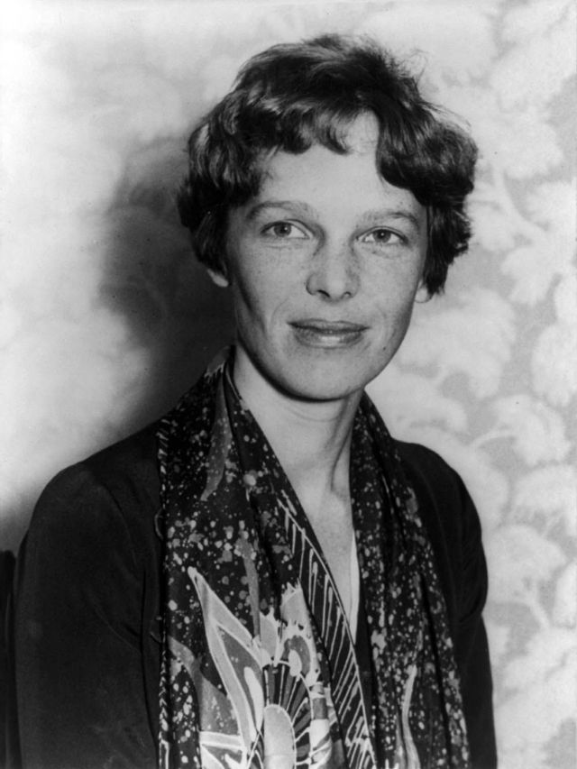 Amelia Earhart: pioneira da aviação inspirou músicas e filmes; veja quais