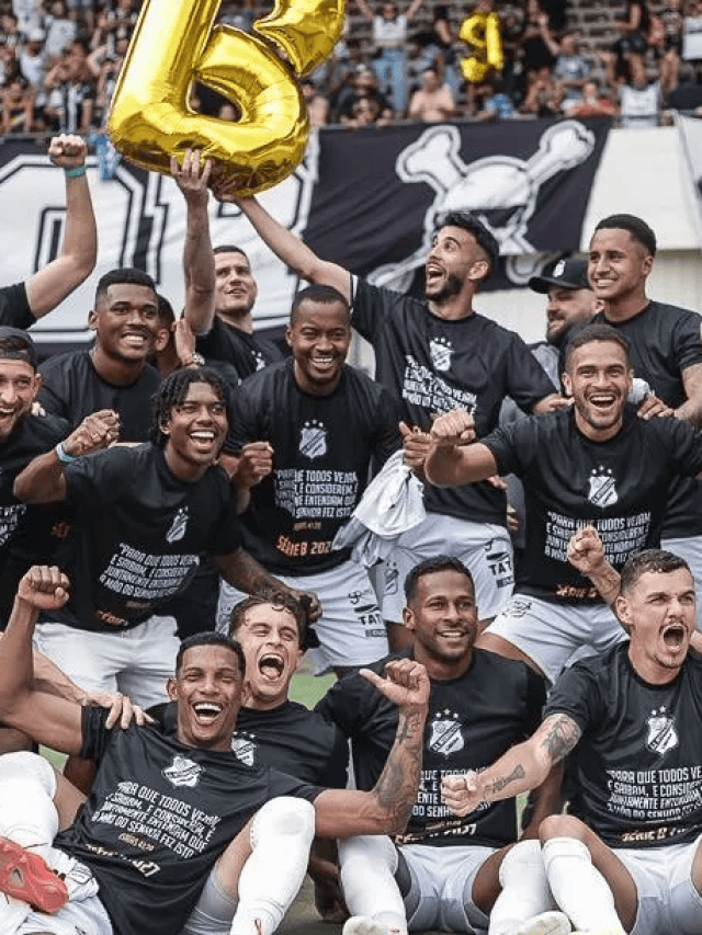 Ronaldo e Roberto Carlos assinam SAF com aporte milionário em time paulista