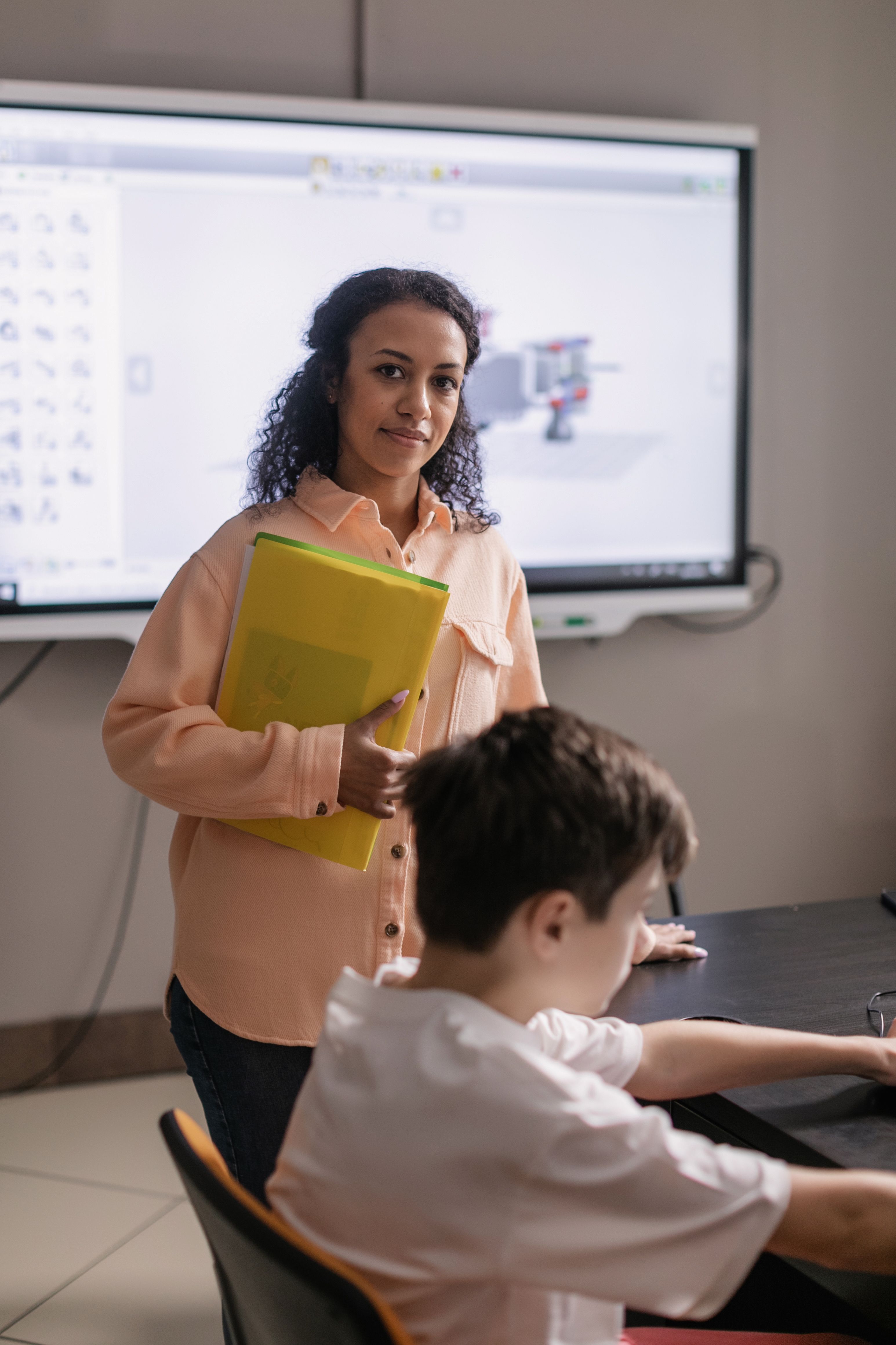 Número de professores está reduzindo no Brasil: como reverter situação?